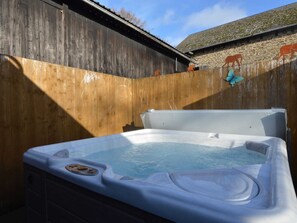 Spa treatment - Home in Burg Reuland With Sauna, Terrace (Burg-Reuland)