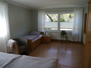 Apartamento | 1 dormitorio, mobiliario individual, ropa de cama