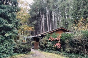 Exterior - Peaceful Chalet Retreat (Nijlen)
