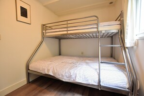 Chalet | 1 bedroom, individually furnished, bed sheets