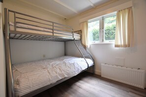 Chalet | 1 bedroom, individually furnished, bed sheets