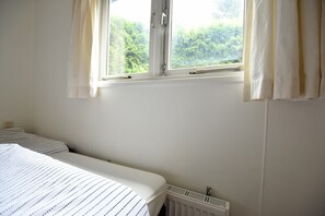 Chalet | 1 bedroom, individually furnished, bed sheets