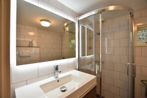 Chalet | Bathroom - Chalet in Veluwe Near Sauna Drome (Putten)