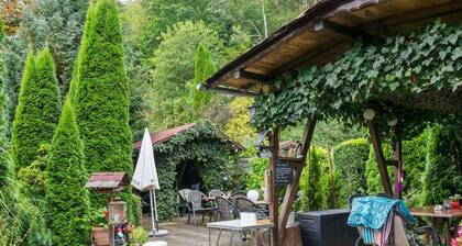 Rustic Holiday Home With Balcony