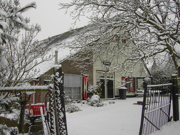 House | Exterior - Holiday Home in Bergen op Zoom With Garden (Bergen op Zoom)
