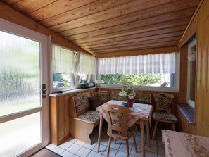 Dining - Tempting Holiday Home in Gntersberge for Romantic Getaway (Harzgerode)