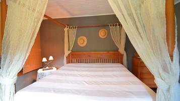 Cottage | 2 bedrooms, individually furnished, bed sheets