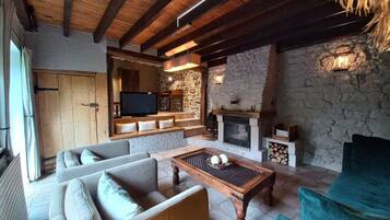 Cottage | Property amenity