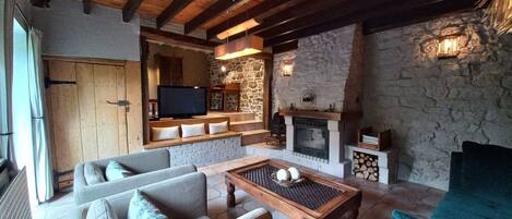 Cottage | Property amenity
