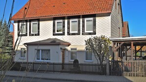 Exterior - Modernly Furnished Apartment With Garden use in Ilsenburg Harz (Ilsenburg)