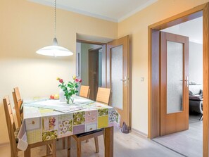 Apartment | Dining - Malerischer Aufenthalt in Rauschenbach (Neuhausen)