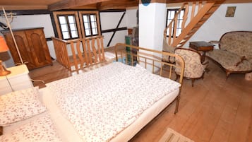 Casa | 2 habitaciones, muebles diferentes y ropa de cama
