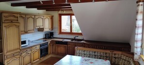 Apartment | Private kitchen | Oven - Ferienwohnung Marianne in Neuweiler (Neuweiler)