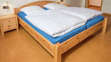 Apartment | 2 bedrooms, individually furnished, bed sheets