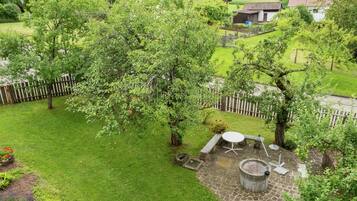 Apartment | Garden