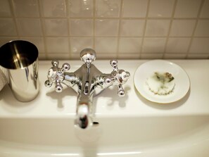 Apartment | Badezimmer | Dusche