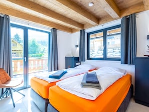 Chalet | 5 bedrooms, individually furnished, iron/ironing board - Sumptuous Holiday Home in Sankt with Hot Tub & Sauna (Sankt Margarethen im Lungau)