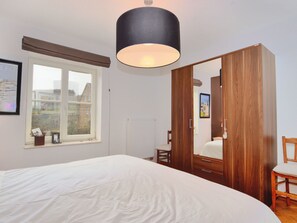 House | 2 bedrooms, individually furnished, bed sheets - Heritage Holiday Home in Voeren With Terrace (Voeren)