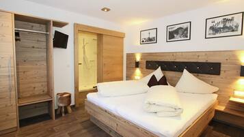 2 bedrooms, individually furnished, bed sheets