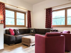 Apartment | Living area