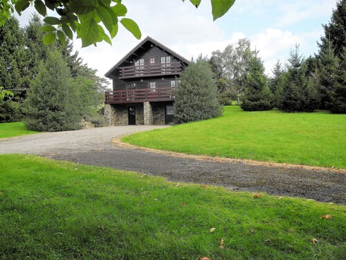 Wooden Chalet in Saint-hubert With a View and a Garden