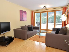 Chalet | Living area