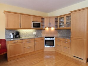 Chalet | Private kitchen | Highchair - Chalet in Saalbach Near Ski Lift (Saalbach-Hinterglemm)