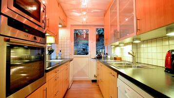 House | Private kitchen | Highchair