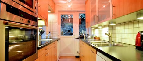 Huis | Privékeuken | Een kinderstoel