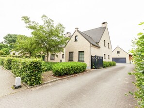 Villa | Exterior