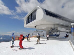 Exterior - Cozy Holiday Home in Arnoldstein near Ski Lift (Arnoldstein)
