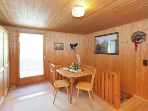 Fridge, oven, dishwasher - Cozy Holiday Home in Sonntag near Ski Area (Sonntag)
