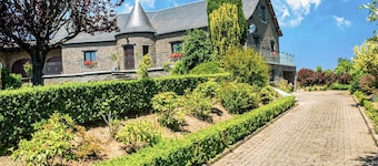 Villa in Bitvre With Garden