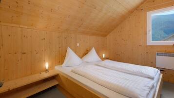 Chalet | 4 bedrooms, individually furnished