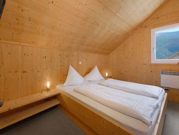 Chalet | 4 slaapkamers, individueel gemeubileerd