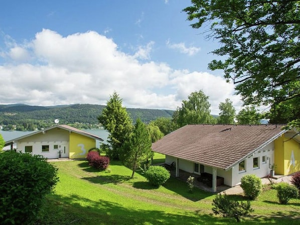 Villa | Exterior - Imperial Villa in Velden am Wörthersee near Ski Area (Velden am Wörther See)