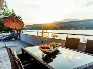 Villa | Balcony - Imperial Villa in Velden am Wörthersee near Ski Area (Velden am Wörther See)