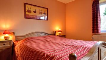 Ferienhaus | 4 Schlafzimmer, individuell eingerichtet, Bügeleisen/Bügelbrett