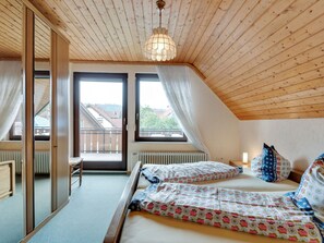 Lägenhet | 2 sovrum, unika möbler, strykjärn/strykbräda och sängkläder