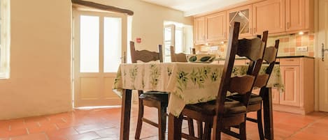 House | Dining