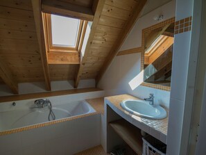 Bathroom - Mansion in Fargues With Pool and Garden (Fargues-sur-Ourbise)
