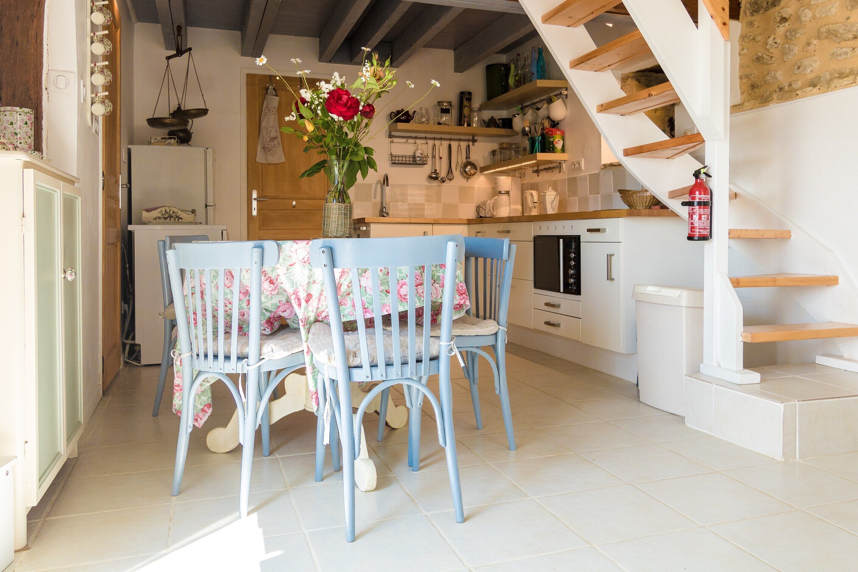 Cottage | Dining
