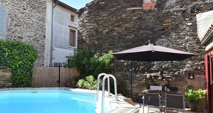 Charming Village House With Swimming Pool, Within Walking Distance of Bakery, Restaurants and River