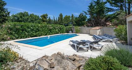 Villa in Pouzols With Private Pool & Vineyards