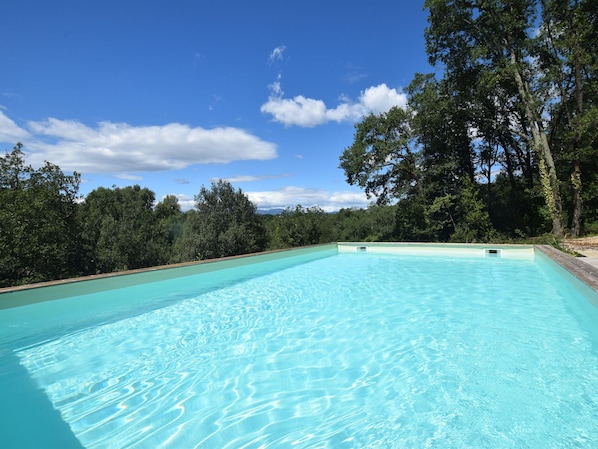 Outdoor pool - Charming Holiday Home Near River in Vallon-pont-d'arc (Vallon-Pont-d'Arc)
