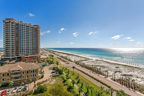 On the beach - Portofino 3 Bedroom Gulf Front-Sleeps 10! (Pensacola Beach)