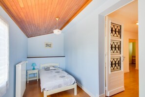 House | 4 bedrooms, bed sheets - Vic-sur-cere Family Nest (Vic-sur-Cere)