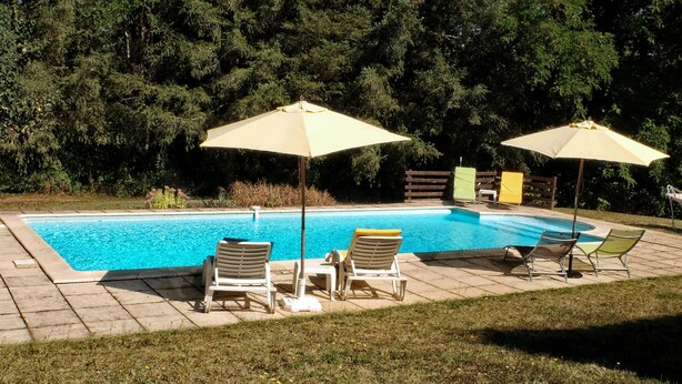 Outdoor pool - Spacious Holiday Home in Anglars-nozac With Swimming Pool (Anglars-Nozac)