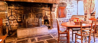 Alluring Holiday Home With Fenced Garden, Barbecue