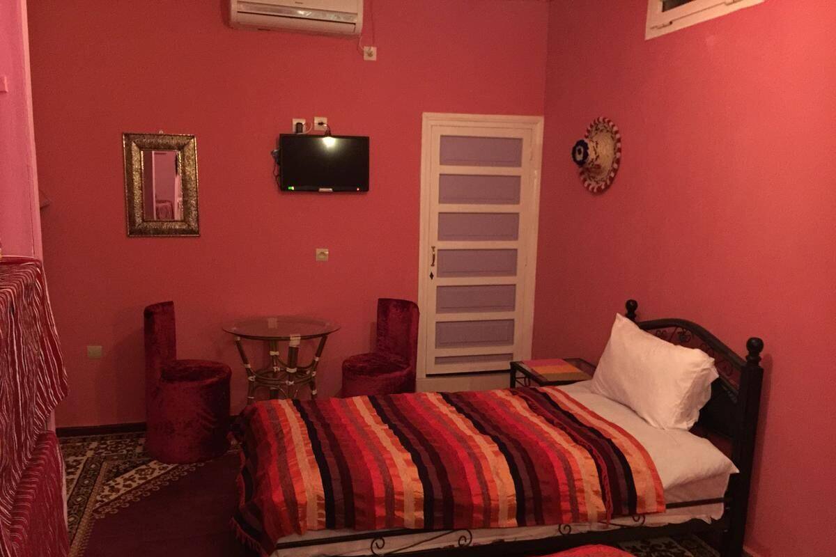Twin Room (Sherhazad) | Laptop workspace, iron/ironing board (on request), cribs (free)